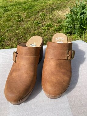 Dr. Scholl's Women's Size 7.5 Wake Up Clog Mules with Buckle Faux Leather